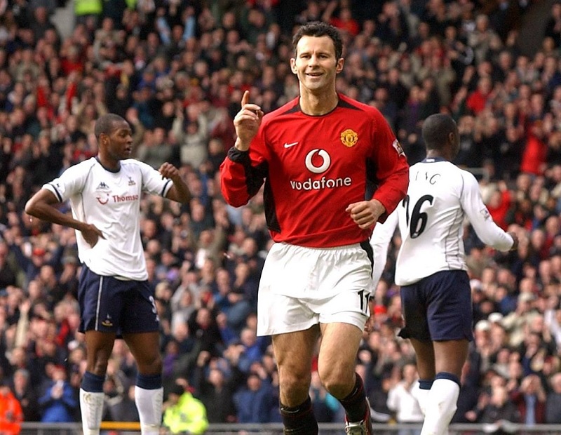 chay-canh-trai-ryan-giggs