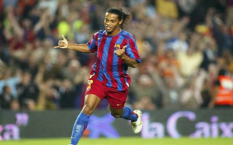 Tiểu sử cầu thủ Ronaldinho: Huyền thoại với nụ cười làm say đắm cả thế giới