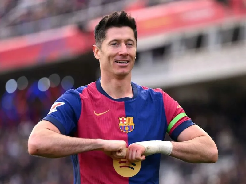 robert lewandowski tieu su su nghiep cua co may san ban ba lan